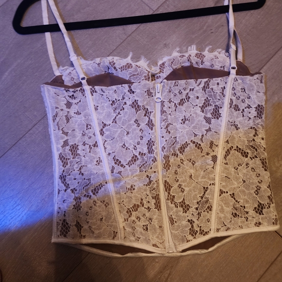 House Of CB Style Corset - Picture 4 of 4